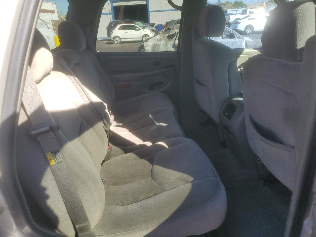 2006 Gmc Yukon Silver vin: 1GKEC13T36J120309