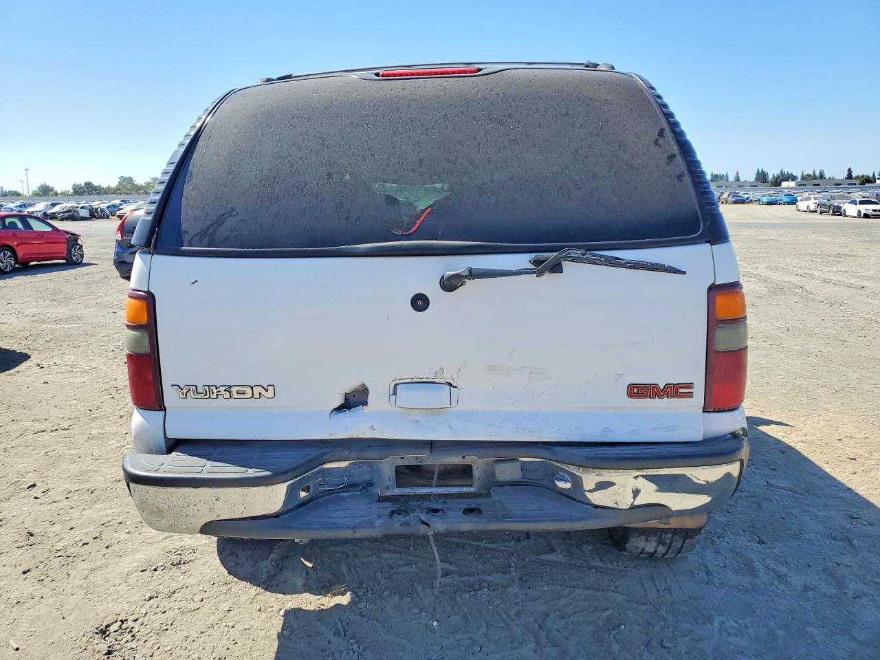 2002 Gmc Yukon White vin: 1GKEC13T42R131783
