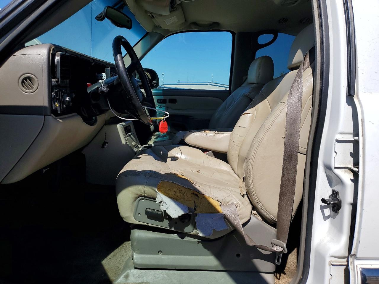 2002 Gmc Yukon White vin: 1GKEC13T42R131783