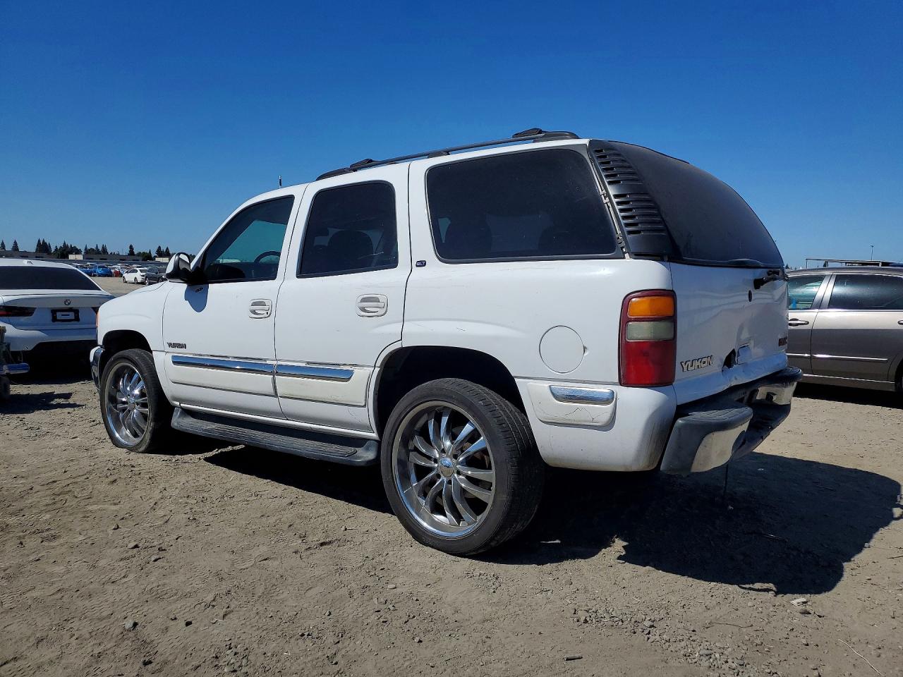 2002 Gmc Yukon White vin: 1GKEC13T42R131783