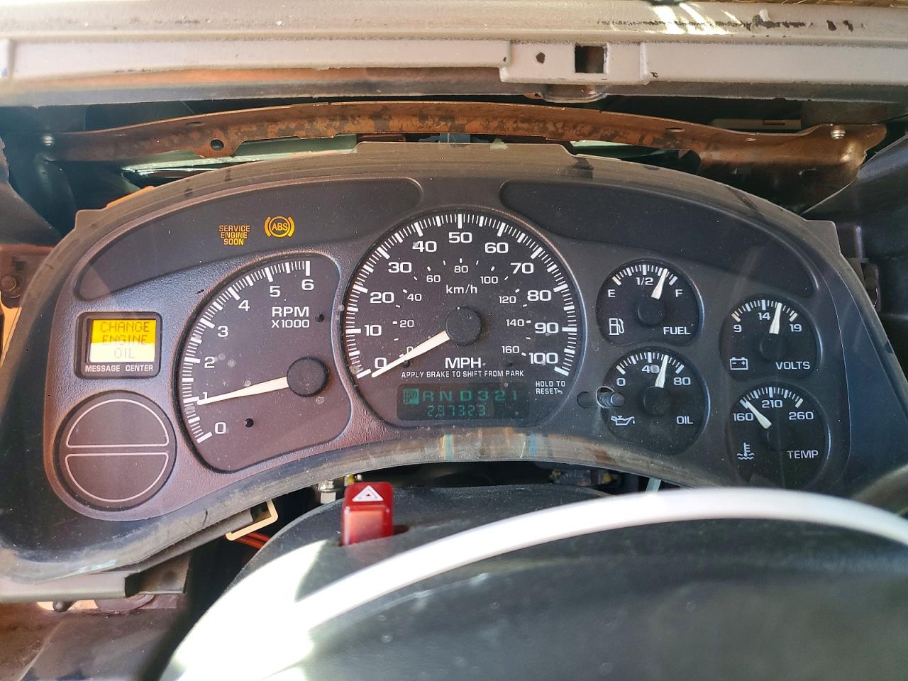 2002 Gmc Yukon White vin: 1GKEC13T42R131783