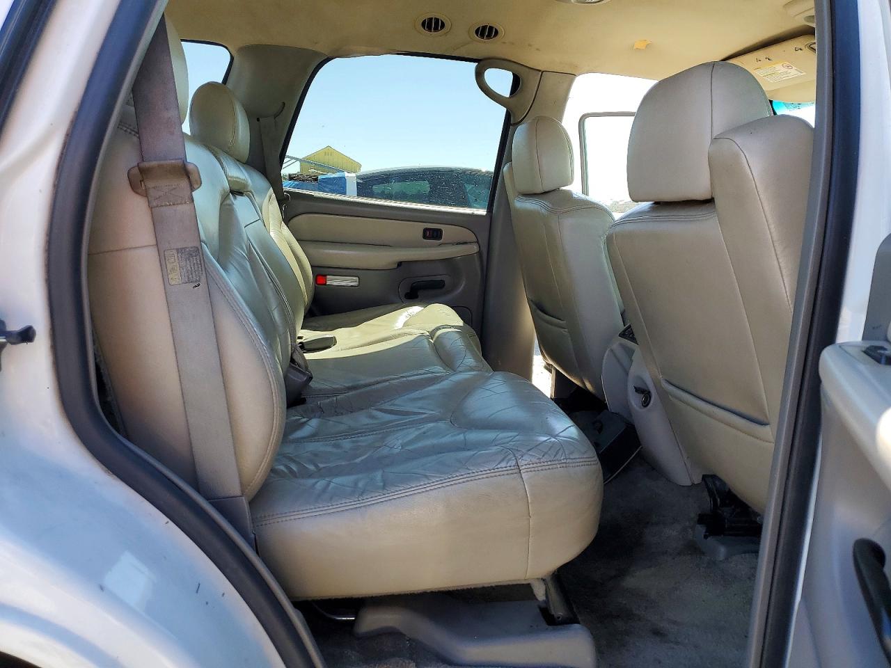 2002 Gmc Yukon White vin: 1GKEC13T42R131783