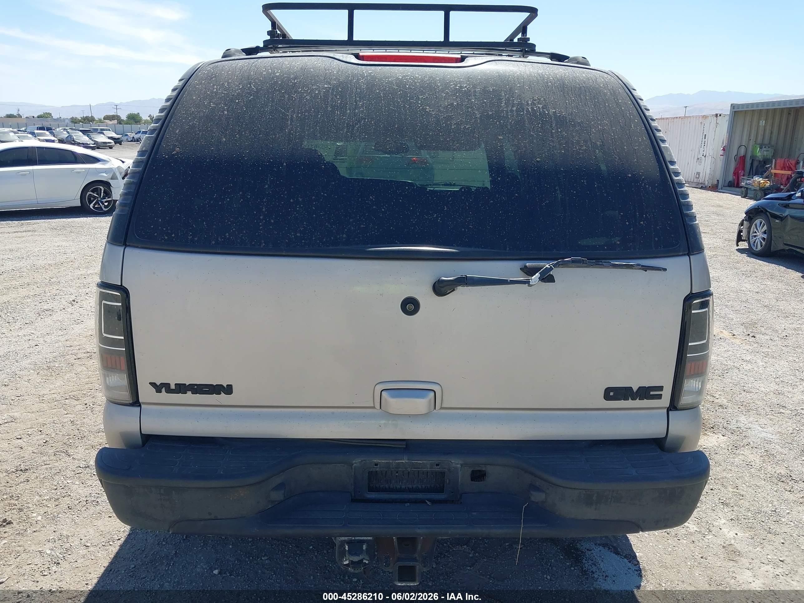 2004 Gmc Yukon Sle Silver vin: 1GKEC13T44R203892