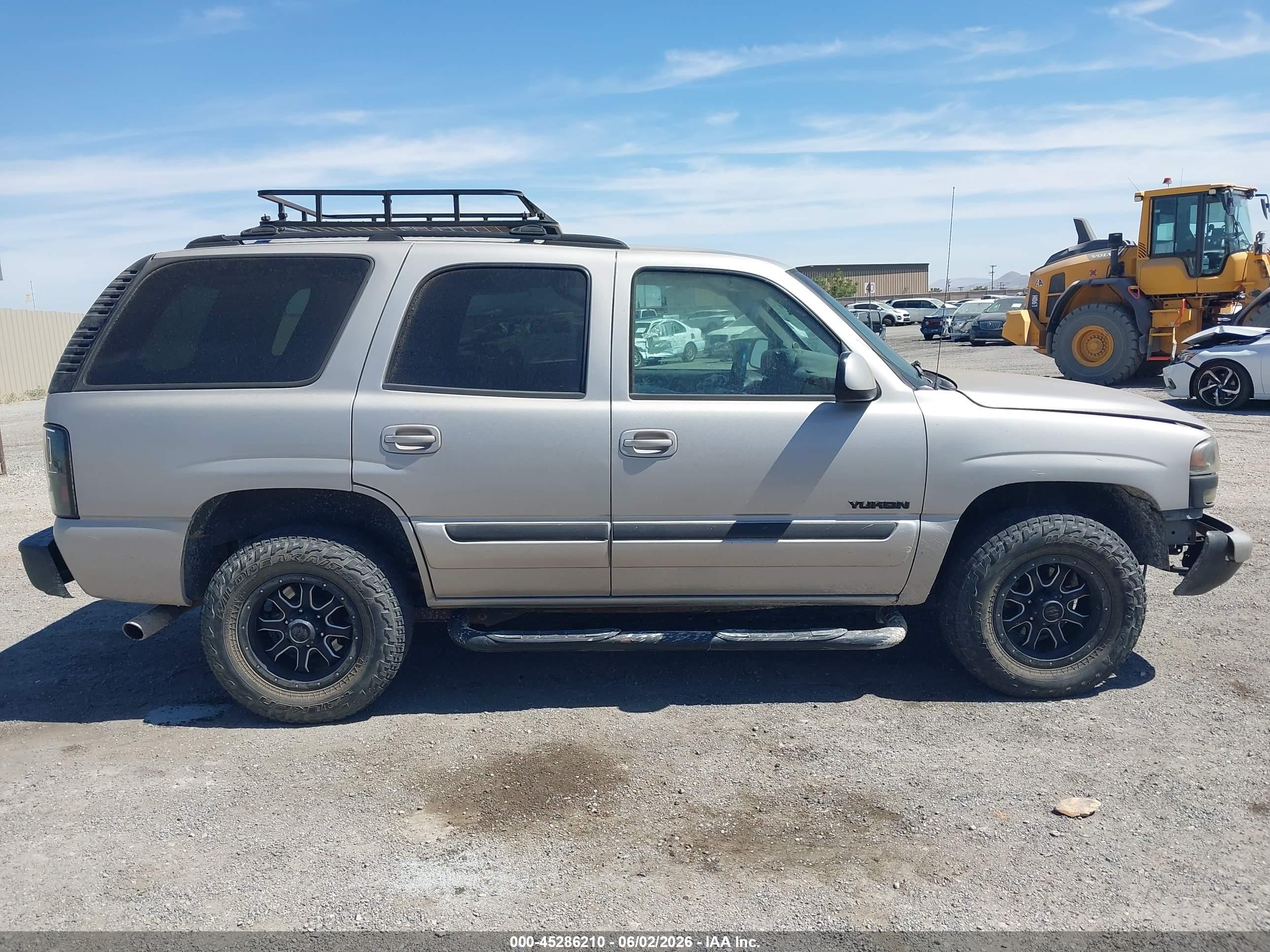 2004 Gmc Yukon Sle Silver vin: 1GKEC13T44R203892