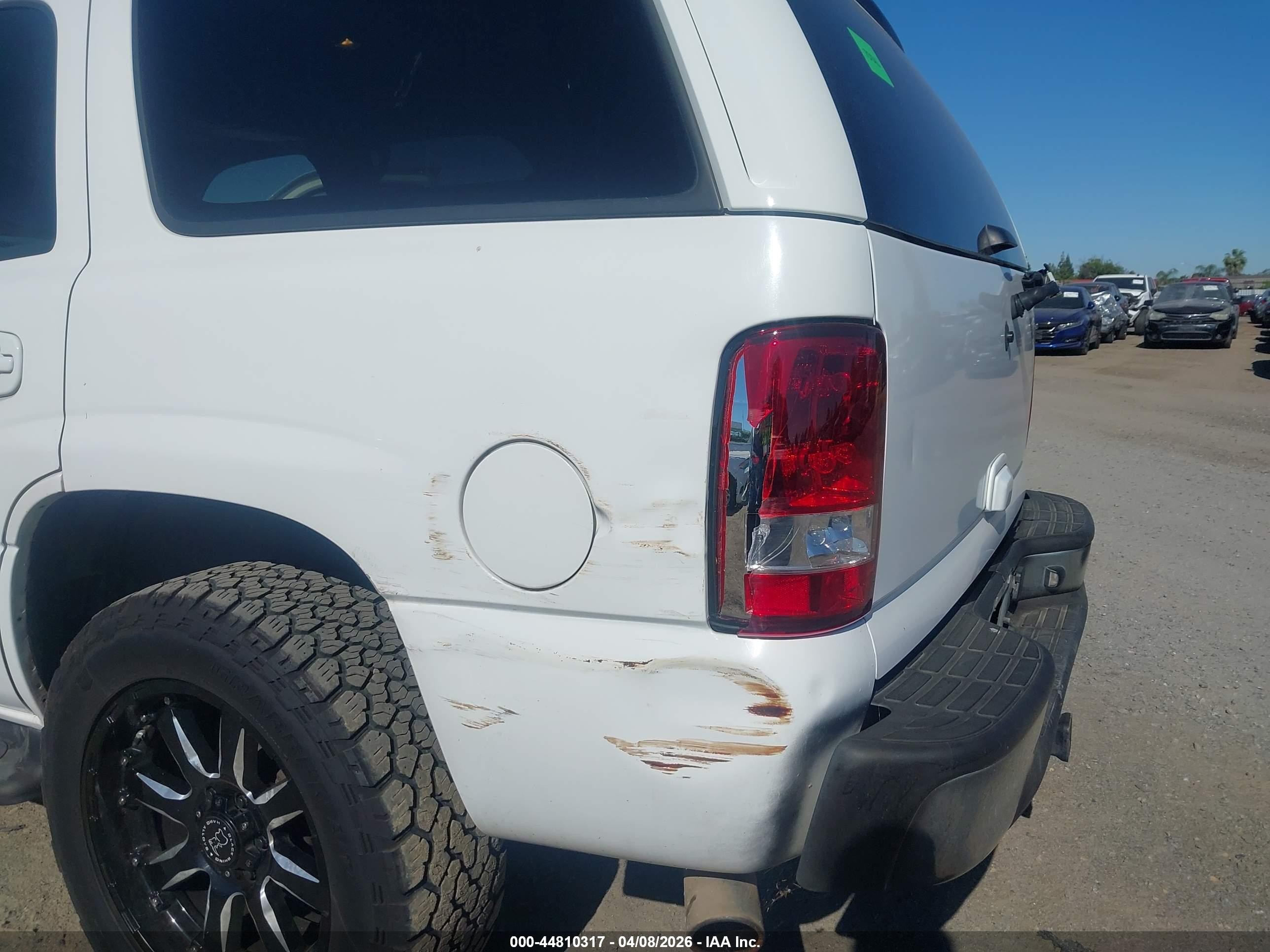 2005 Gmc Yukon Slt White vin: 1GKEC13T55R276335