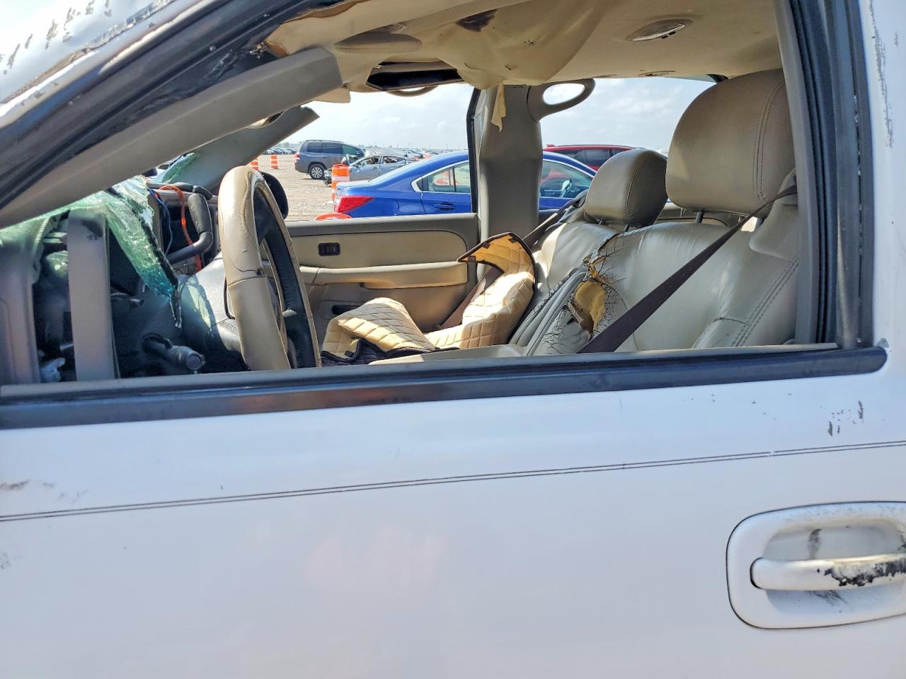 2001 Gmc Yukon Белый vin: 1GKEC13T71R226479