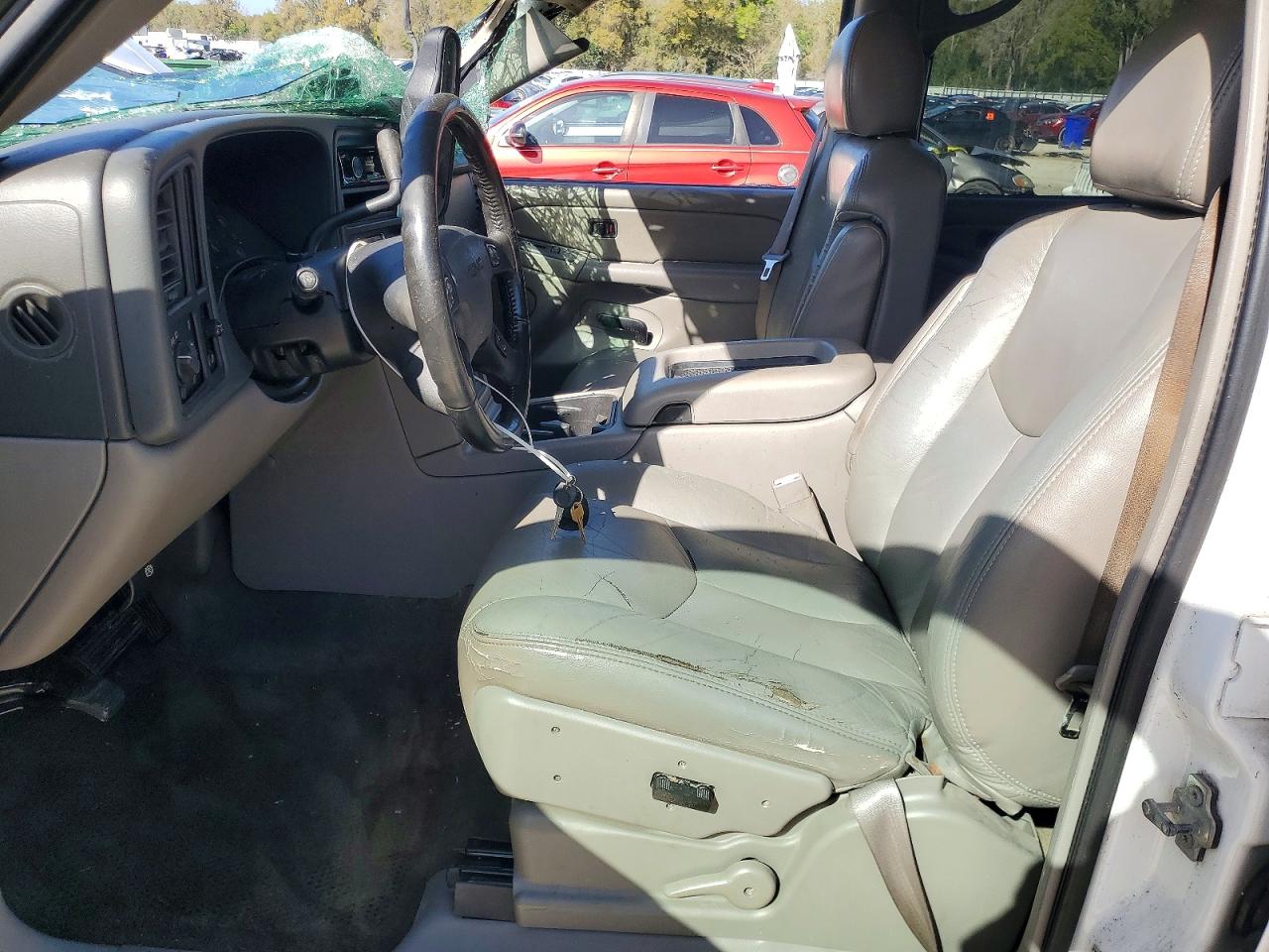 2005 Gmc Yukon White vin: 1GKEC13T75R120216
