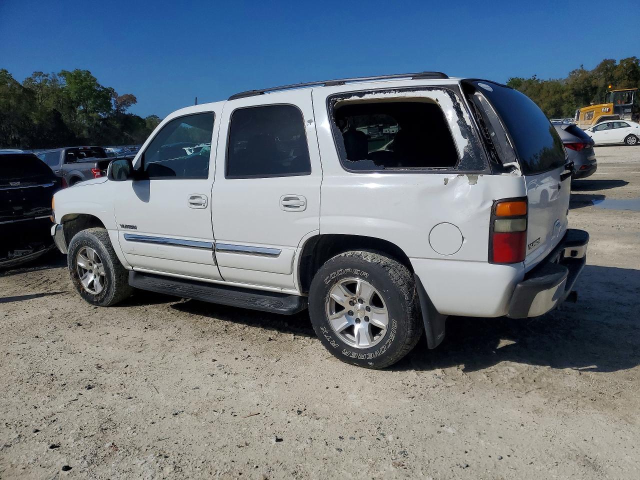 2005 Gmc Yukon White vin: 1GKEC13T75R120216