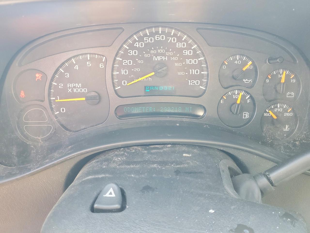 2005 Gmc Yukon White vin: 1GKEC13T75R120216