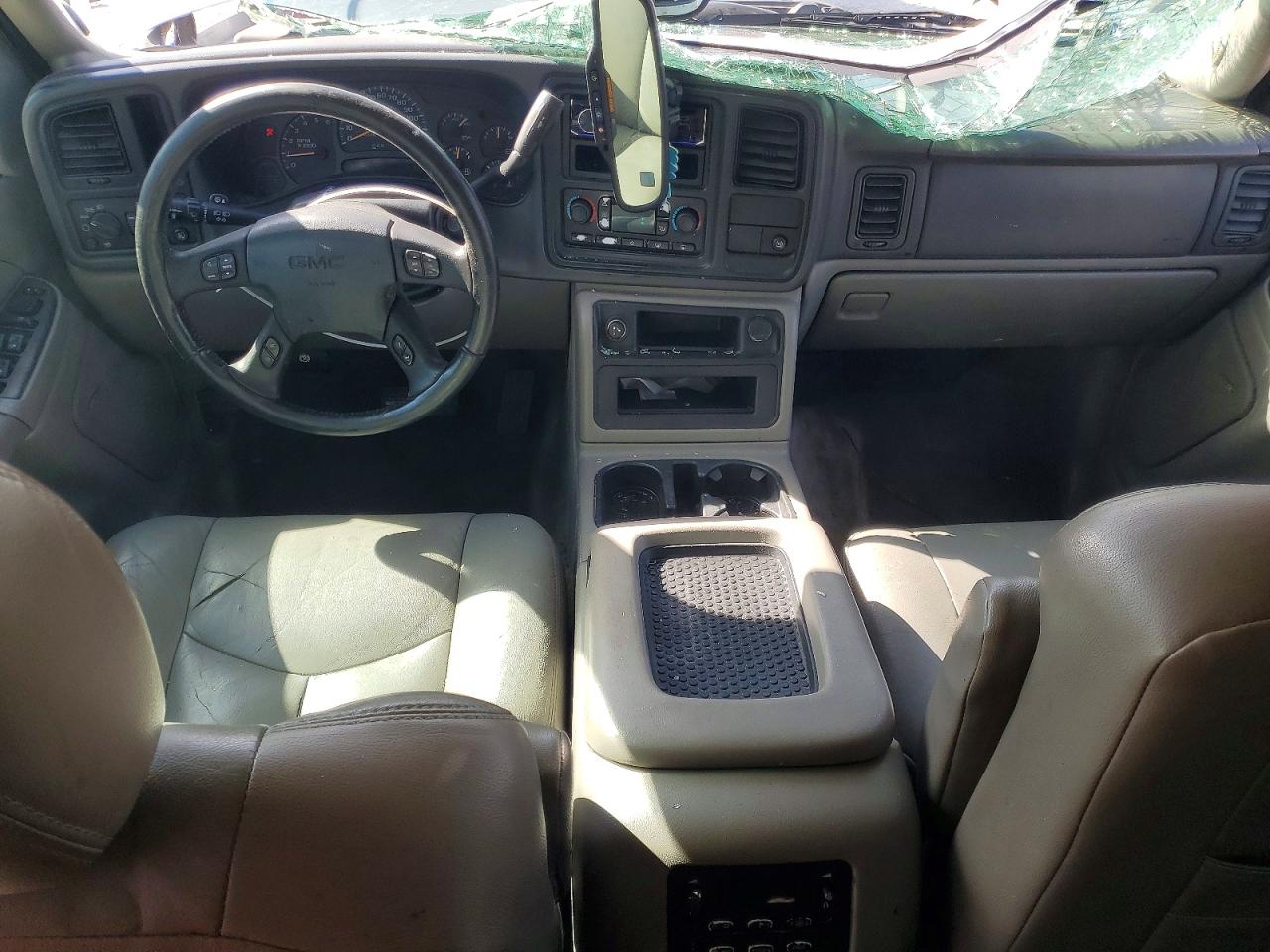 2005 Gmc Yukon White vin: 1GKEC13T75R120216
