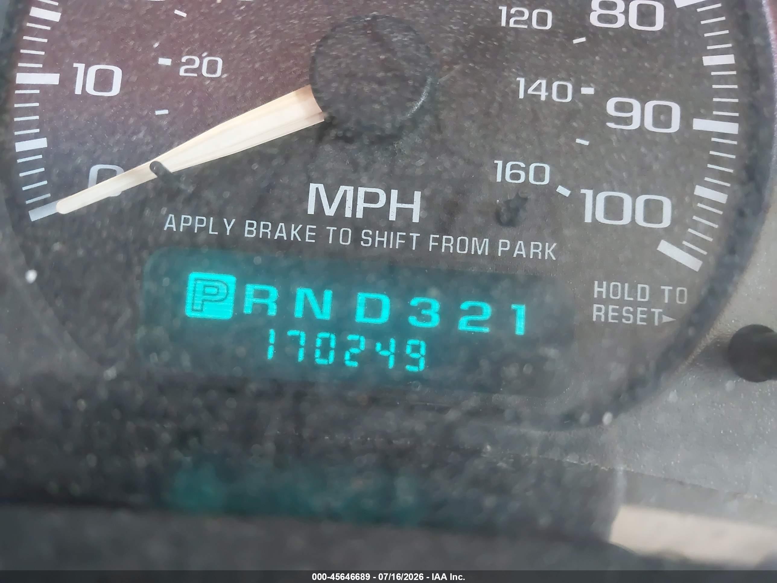 2001 Gmc Yukon Slt Burgundy vin: 1GKEC13T91J262558