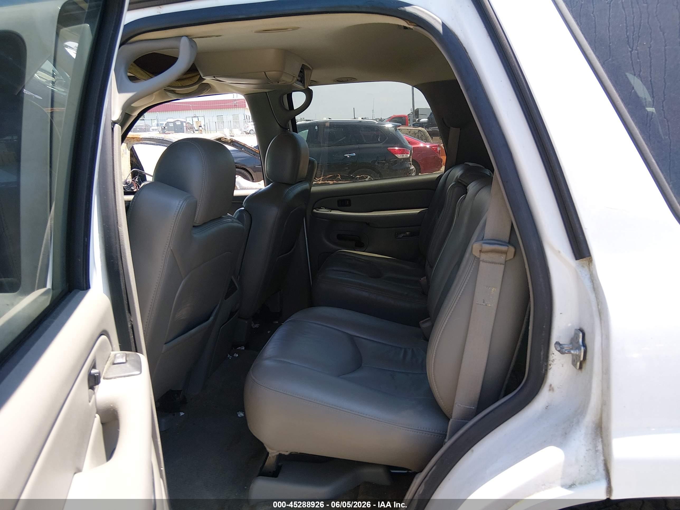 2005 Gmc Yukon Slt White vin: 1GKEC13T95J236015