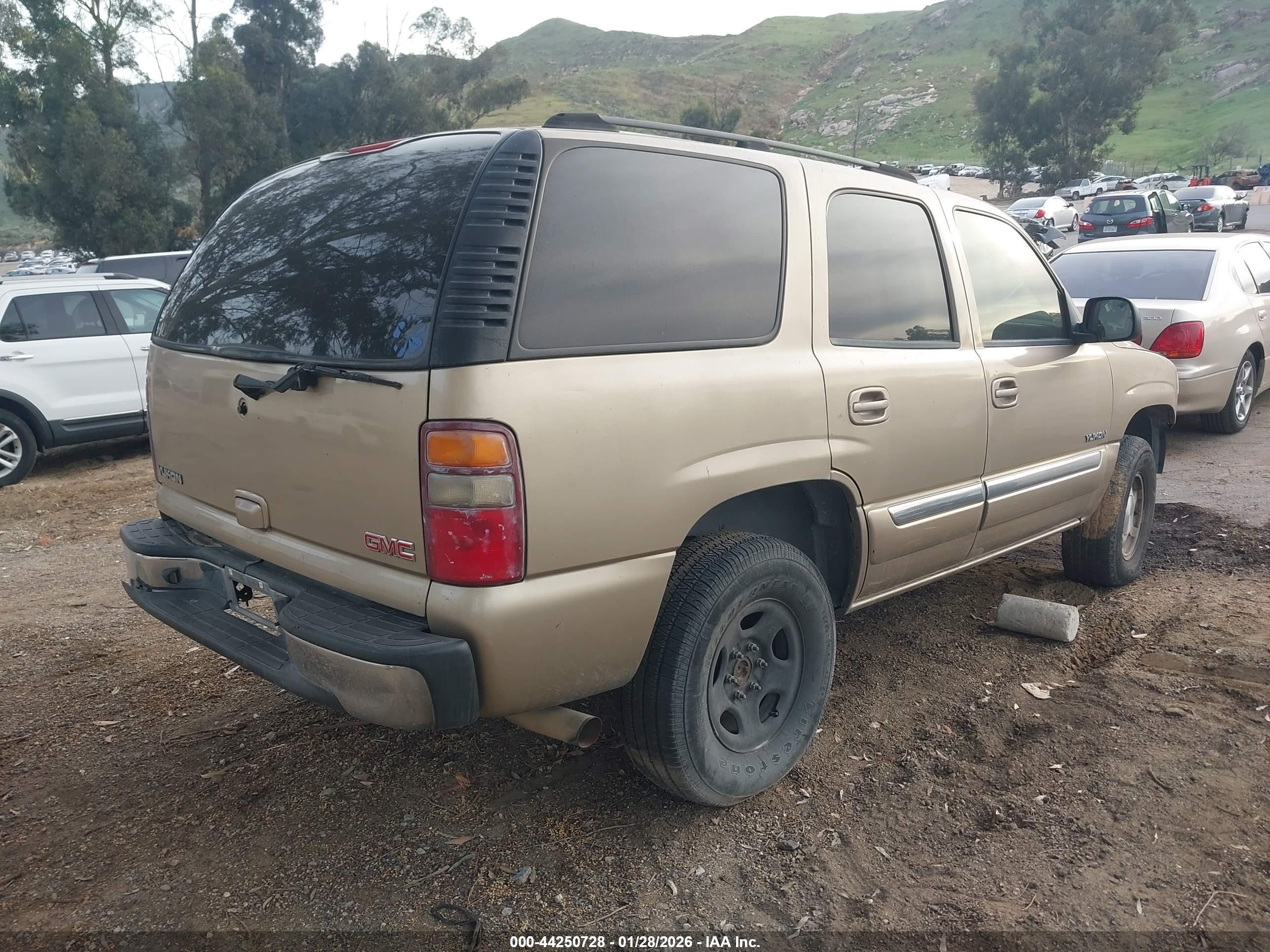 2005 Gmc Yukon Sle Brown vin: 1GKEC13T95R126969