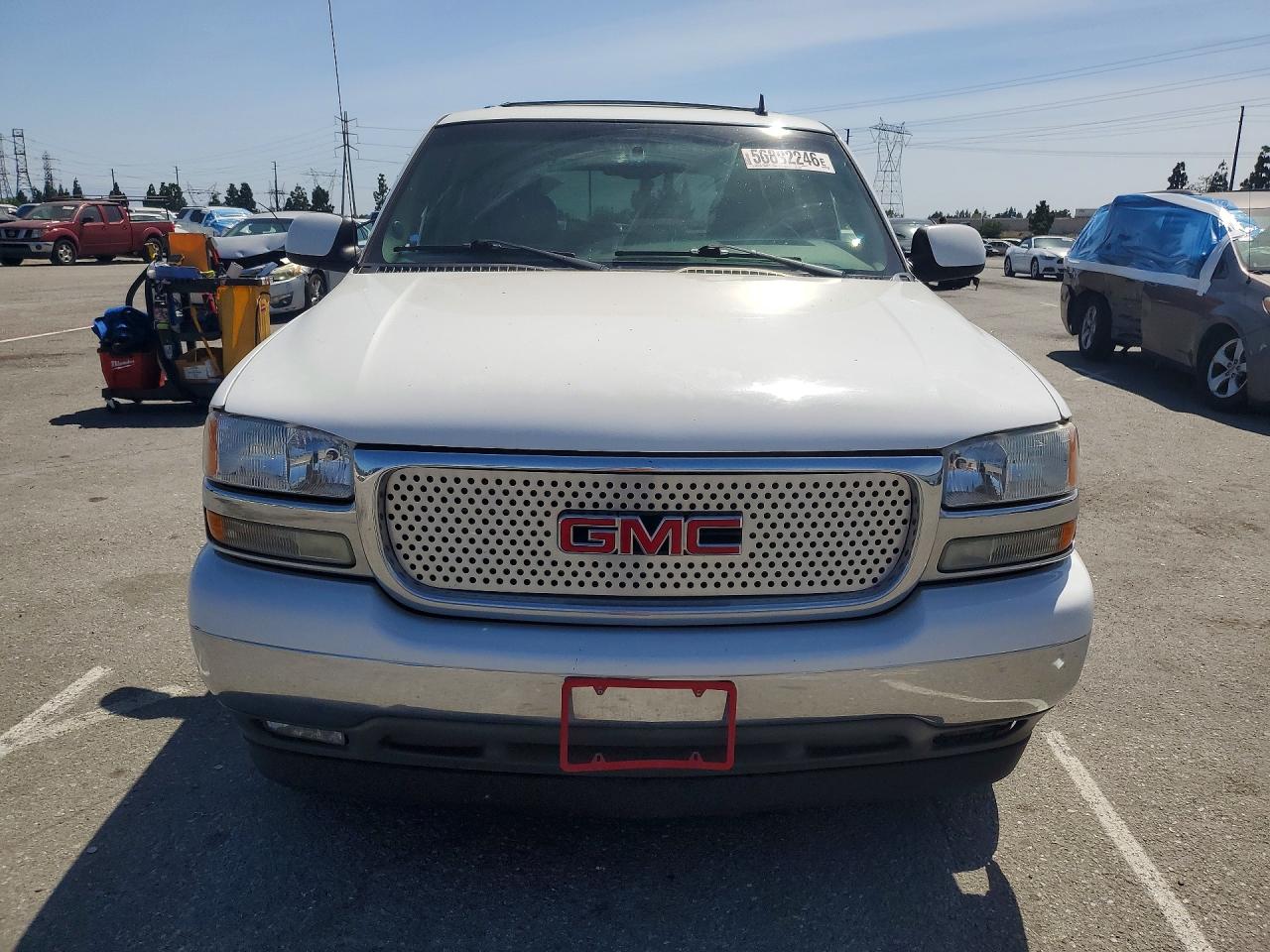 2006 Gmc Yukon White vin: 1GKEC13T96R114032