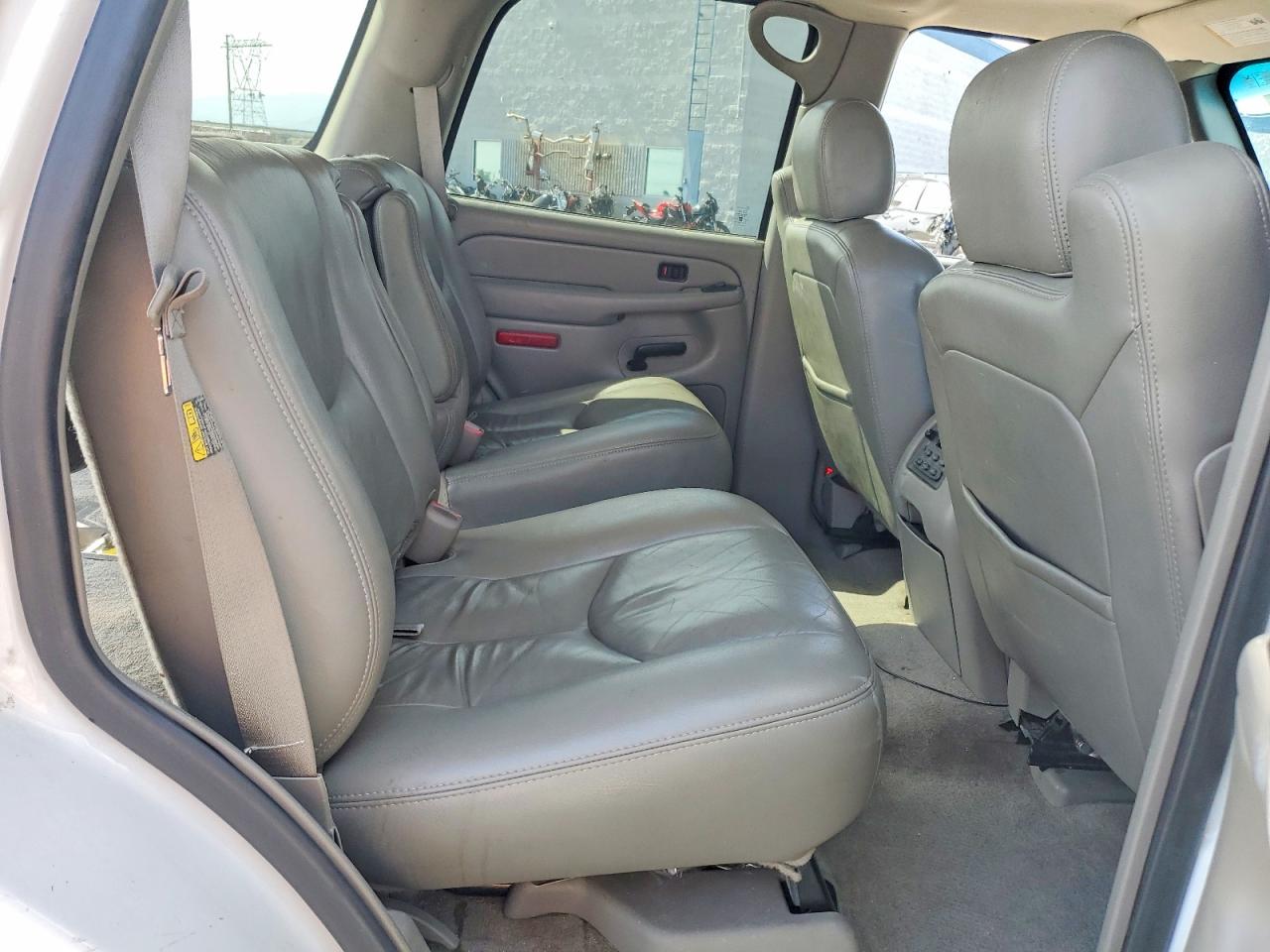 2006 Gmc Yukon White vin: 1GKEC13T96R114032