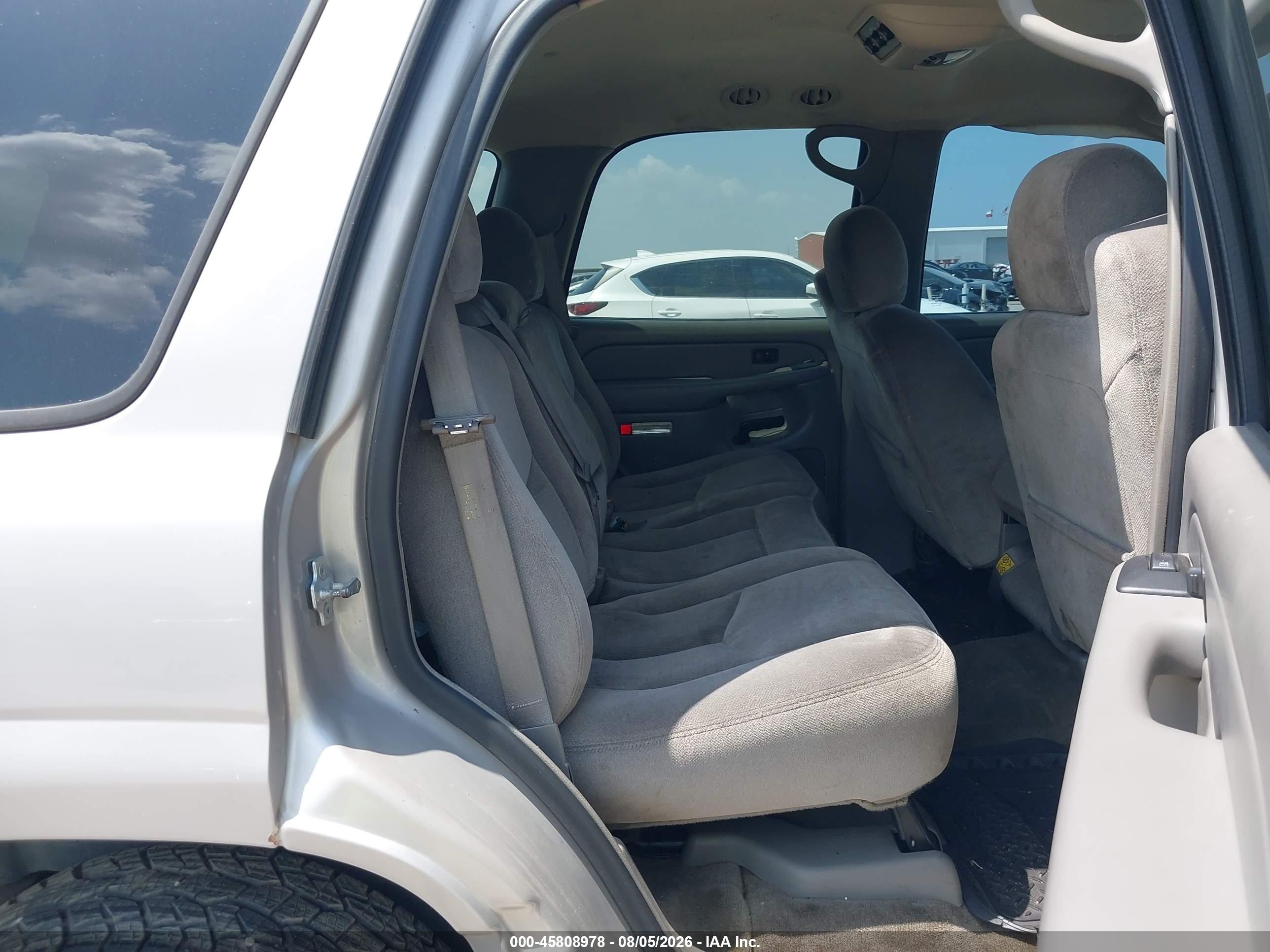 2005 Gmc Yukon Sle Beige vin: 1GKEC13V05J245364