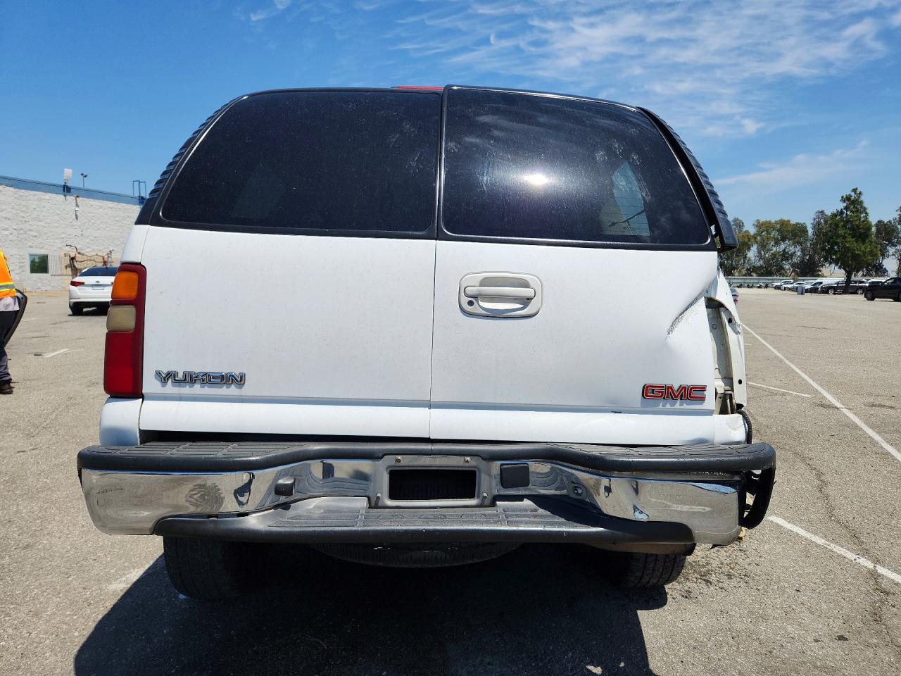 2003 Gmc Yukon White vin: 1GKEC13V13R126852