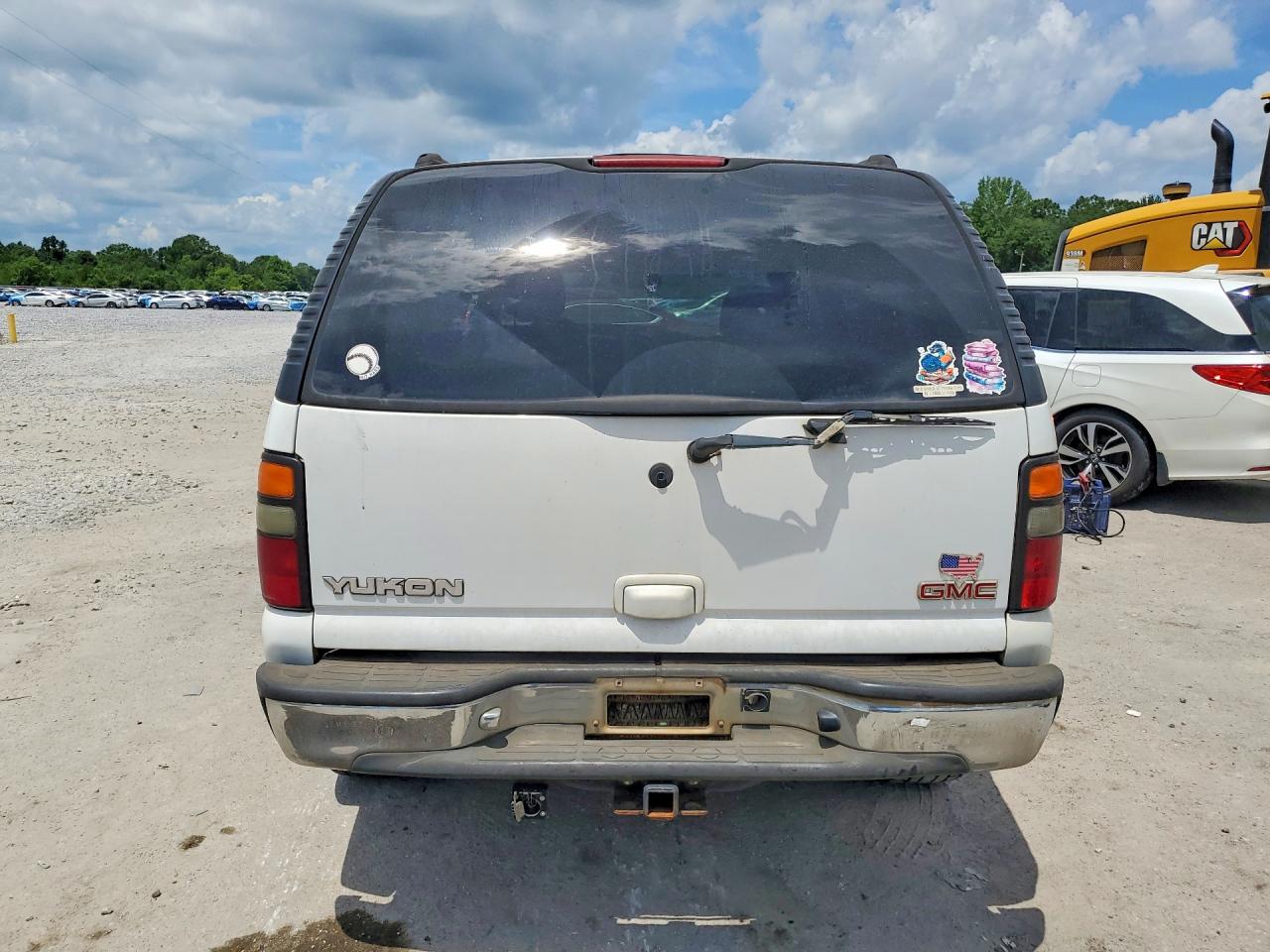 2004 Gmc Yukon White vin: 1GKEC13V14R315194