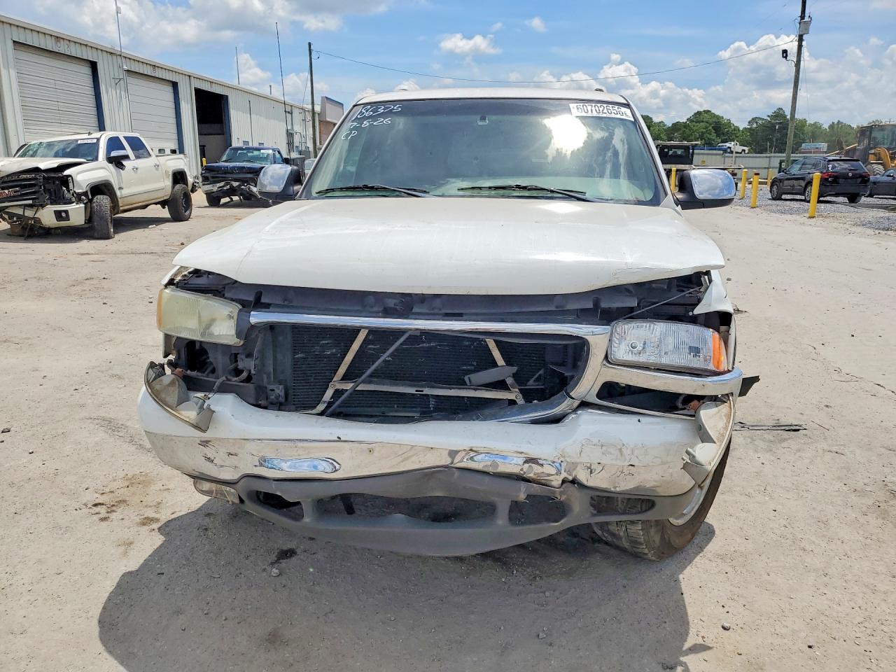 2004 Gmc Yukon White vin: 1GKEC13V14R315194