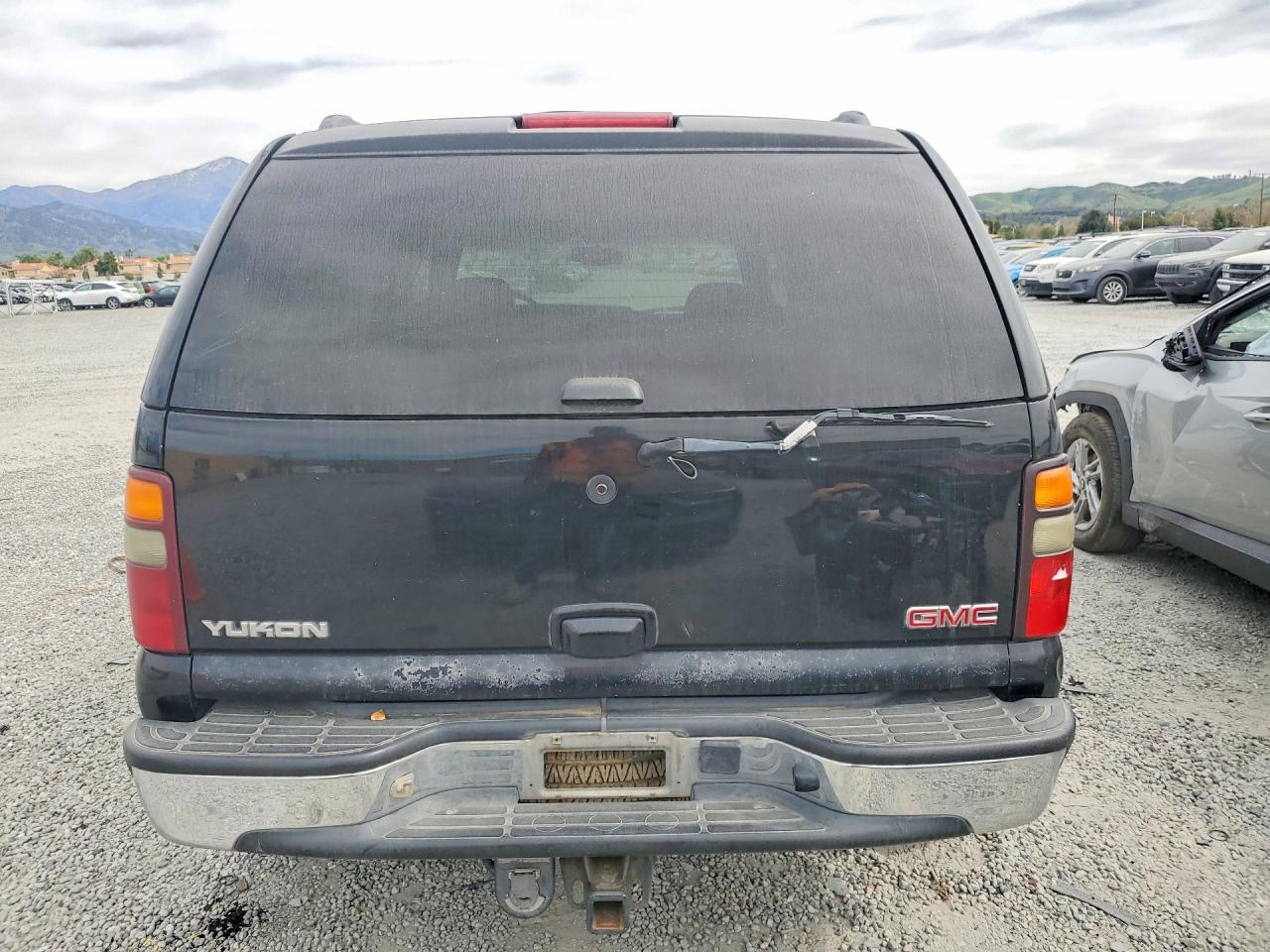 2005 Gmc Yukon Black vin: 1GKEC13V15J246216