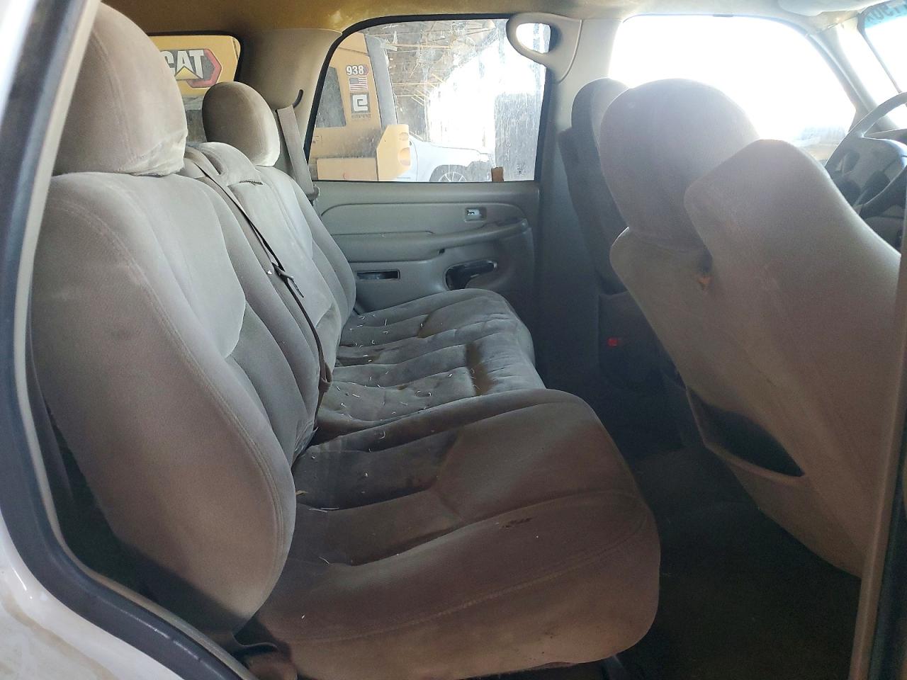 2004 Gmc Yukon White vin: 1GKEC13V24R209689