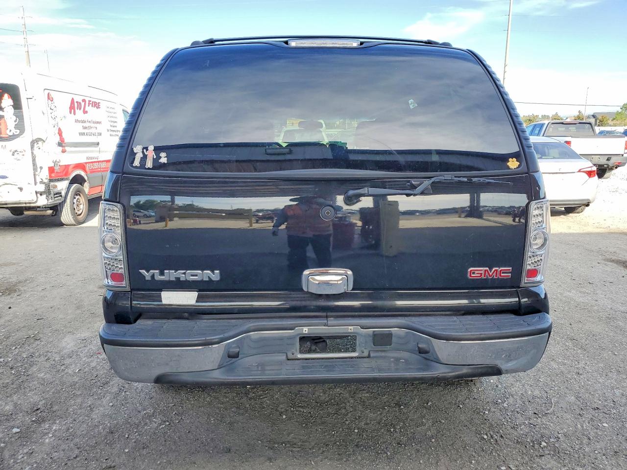 2003 Gmc Yukon Black vin: 1GKEC13V63R184469