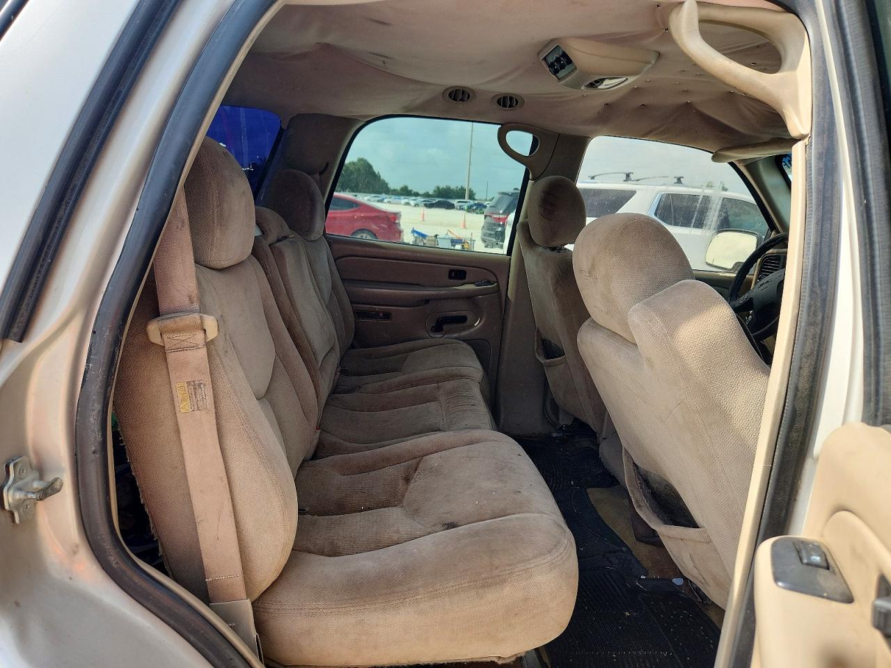 2005 Gmc Yukon Tan vin: 1GKEC13V65R232877