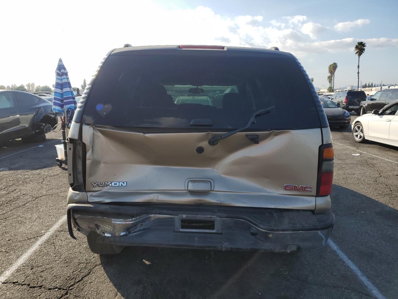 2005 Gmc Yukon Tan vin: 1GKEC13V85R257912