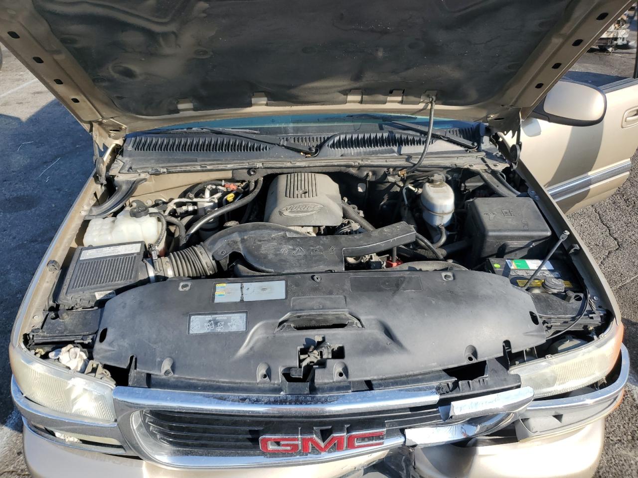 2005 Gmc Yukon Tan vin: 1GKEC13V85R257912