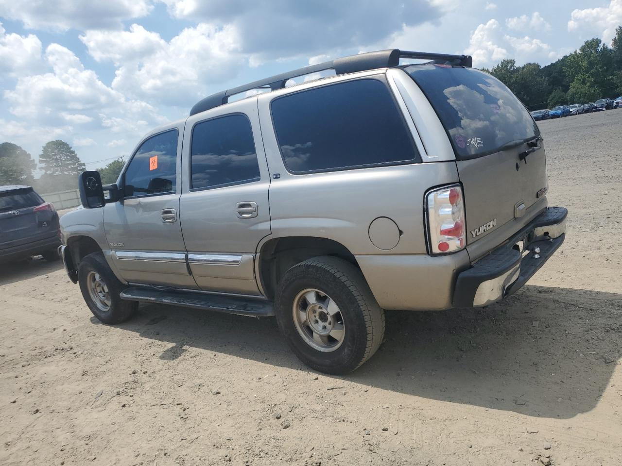 2002 Gmc Yukon Tan vin: 1GKEC13V92R291563