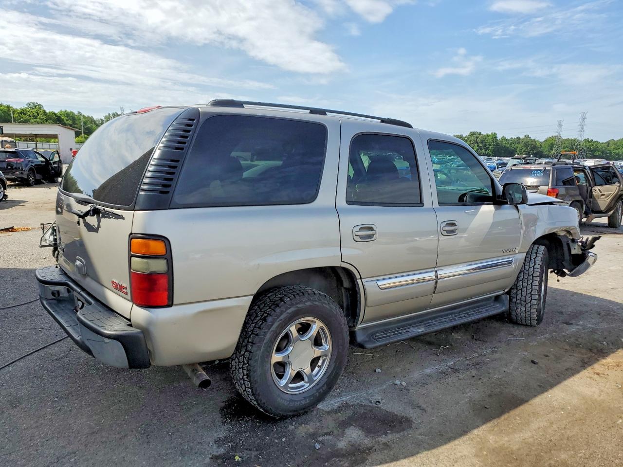 2004 Gmc Yukon Tan vin: 1GKEC13VX4R309779