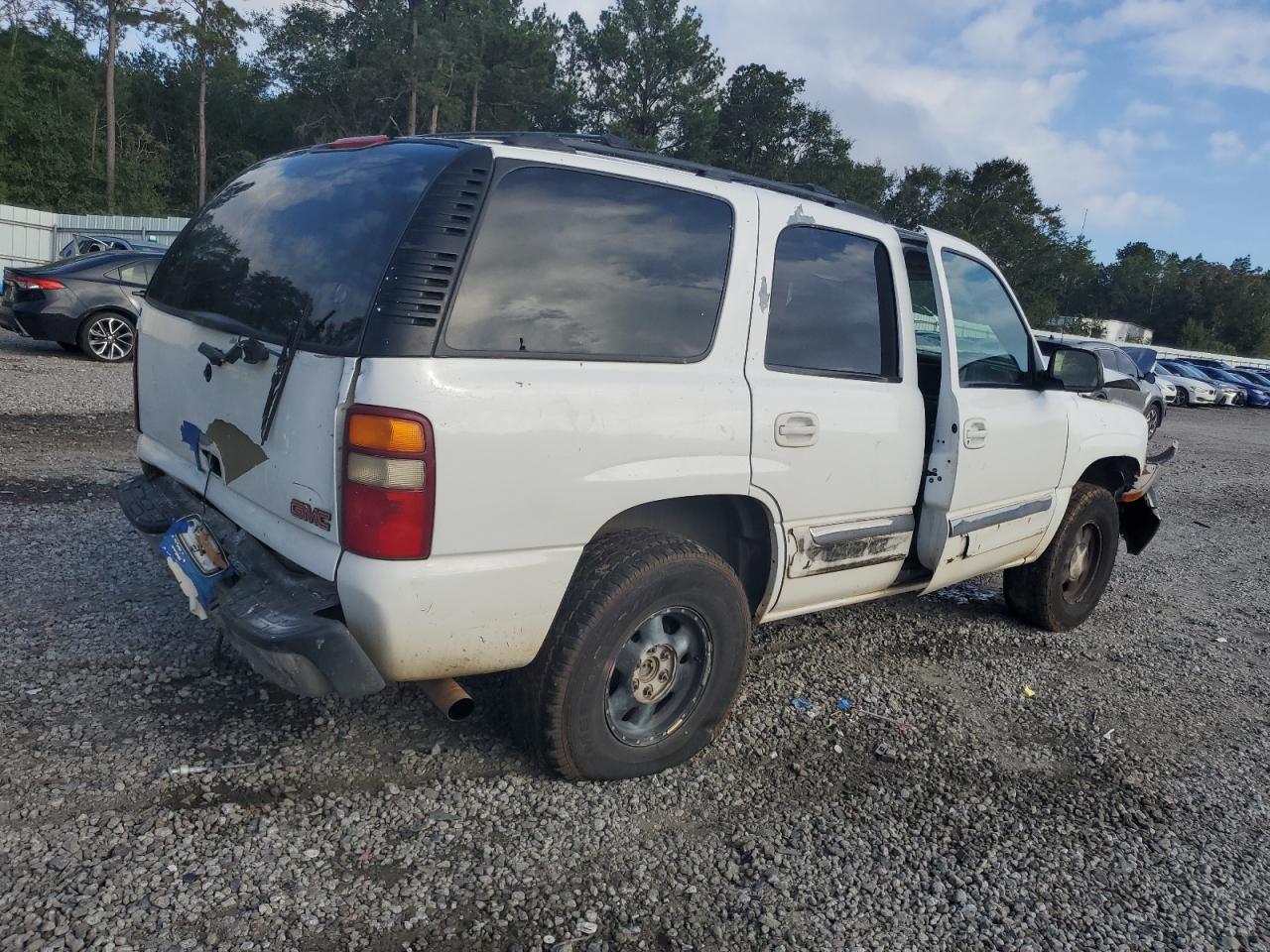 2003 Gmc Yukon White vin: 1GKEC13Z03R143547