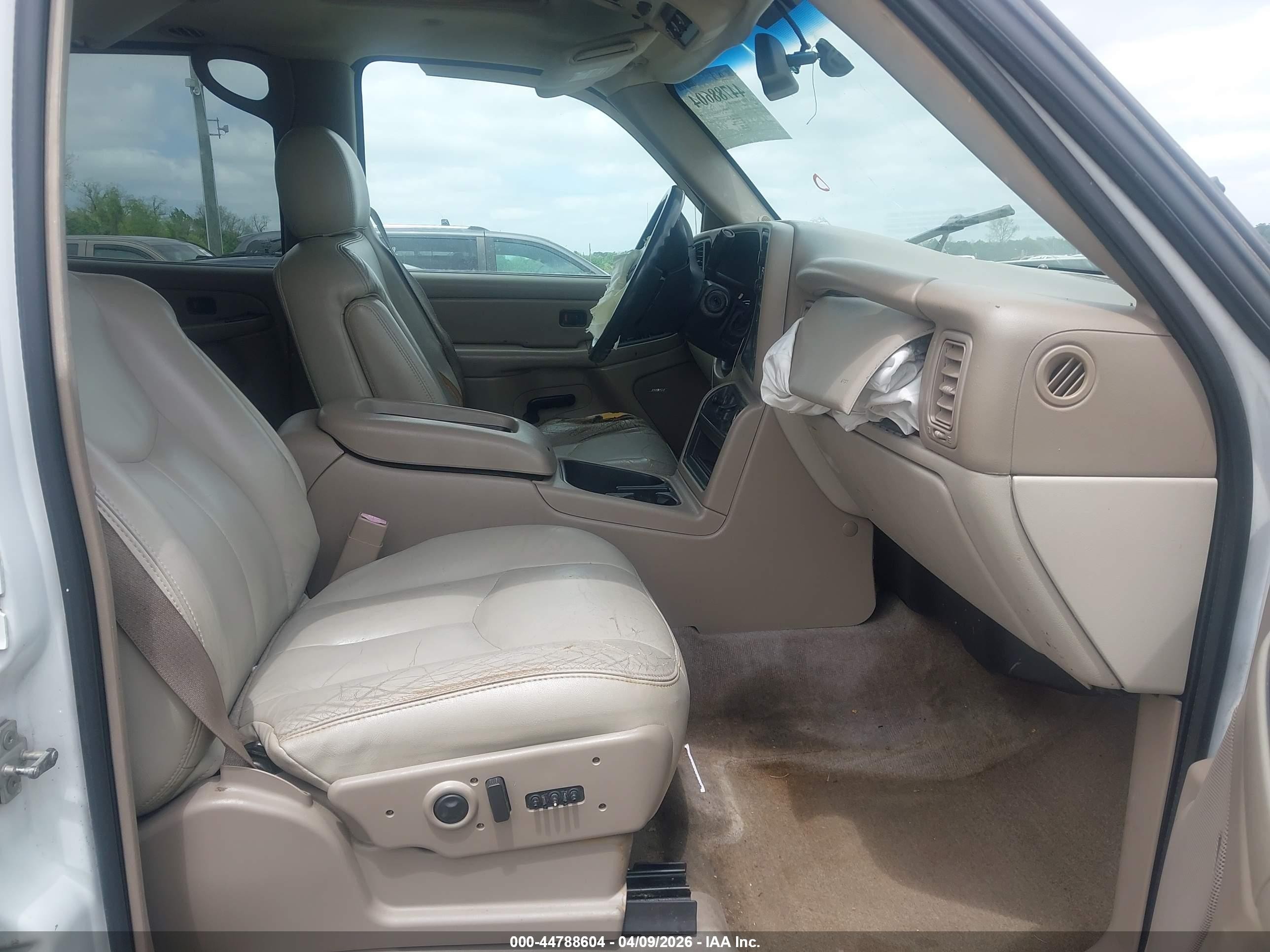 2004 Gmc Yukon Slt White vin: 1GKEC13Z14R323217