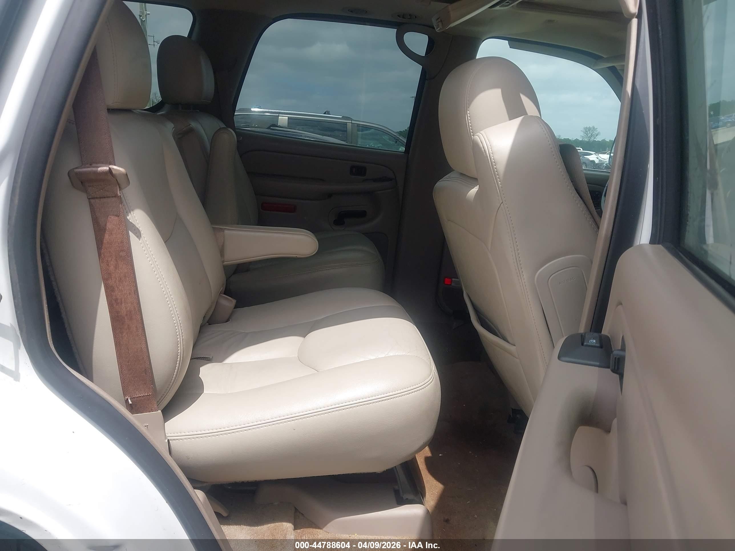 2004 Gmc Yukon Slt White vin: 1GKEC13Z14R323217