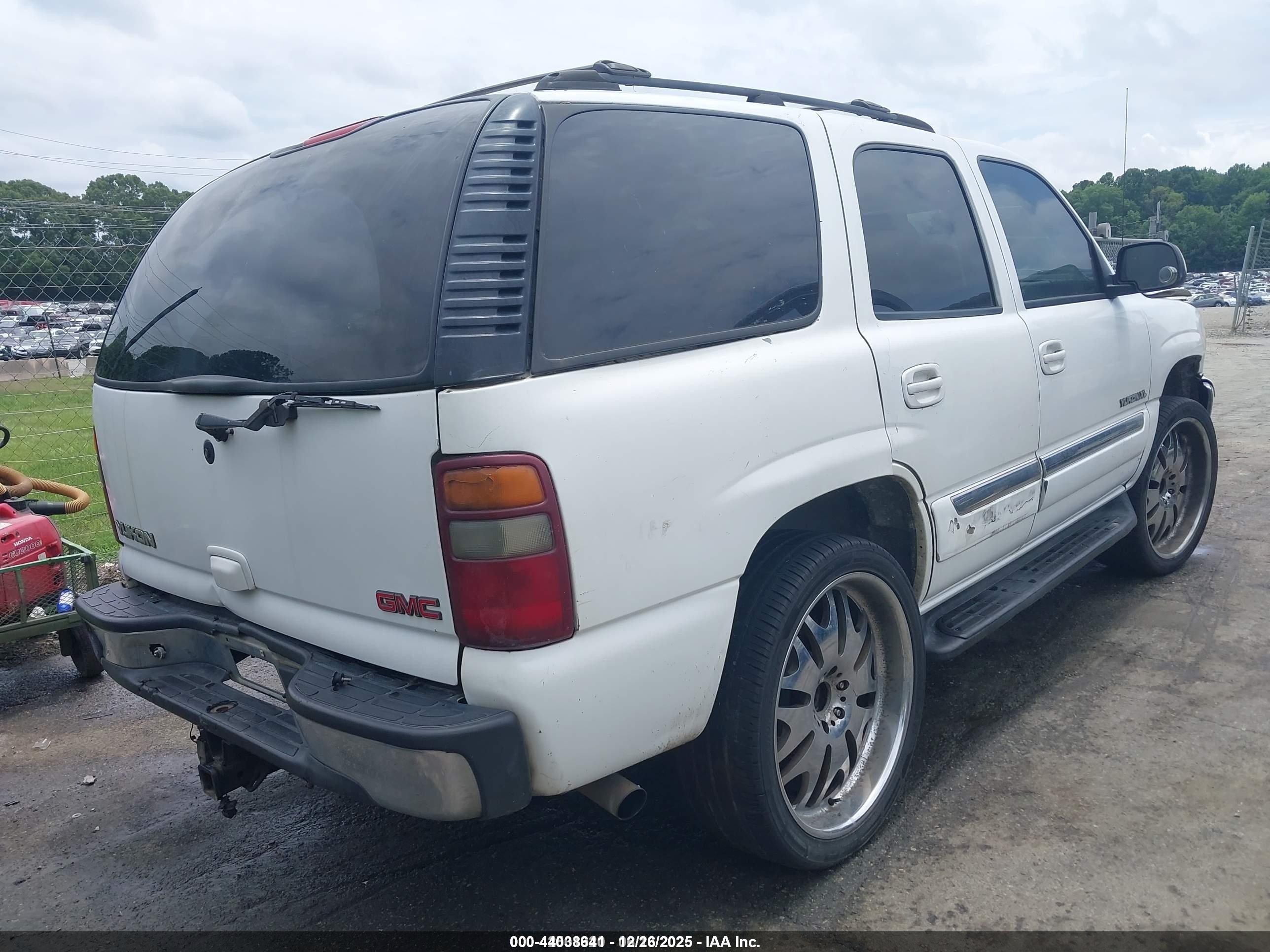 2002 Gmc Yukon Slt White vin: 1GKEC13Z32J288773