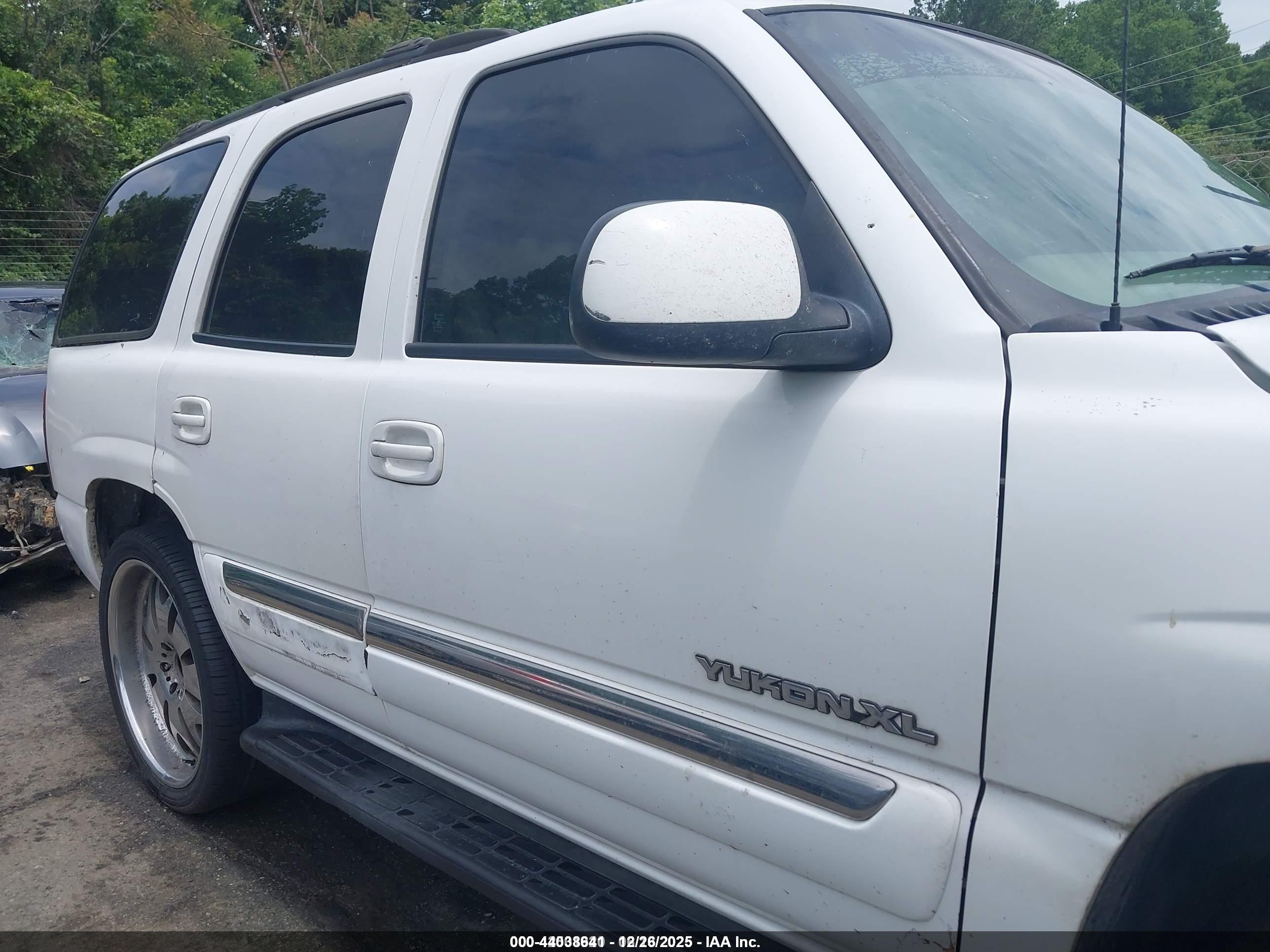 2002 Gmc Yukon Slt White vin: 1GKEC13Z32J288773