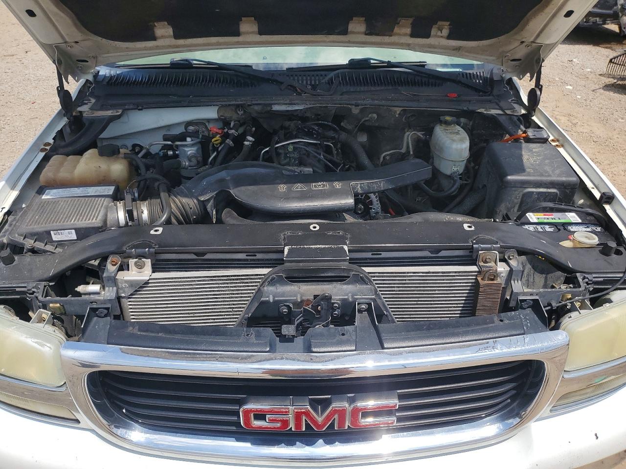 2004 Gmc Yukon White vin: 1GKEC13Z34R263831