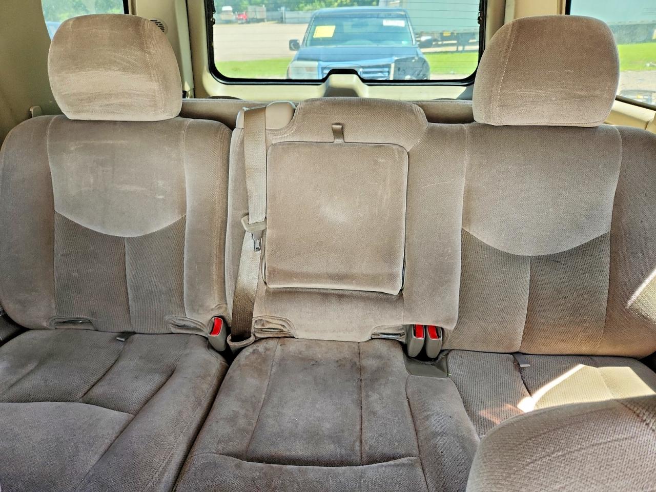 2006 Gmc Yukon White vin: 1GKEC13Z36R159102