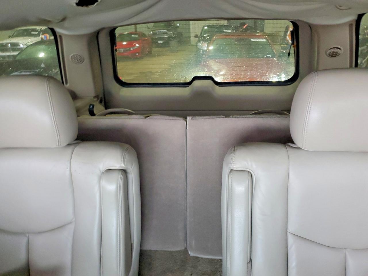 2003 Gmc Yukon White vin: 1GKEC13Z43J337478