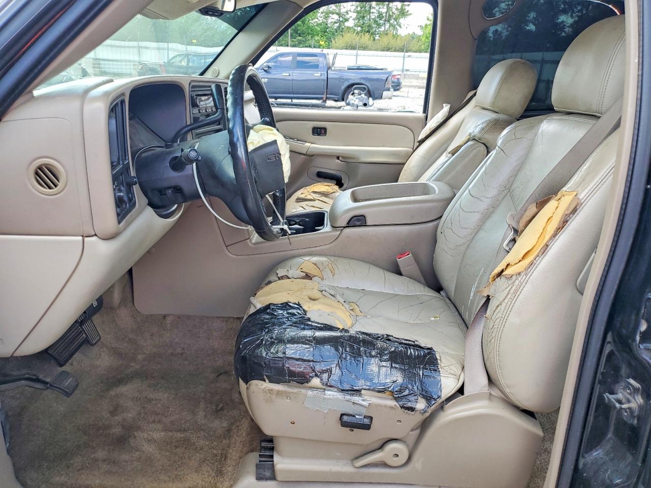 2003 Gmc Yukon Black vin: 1GKEC13Z53R234815