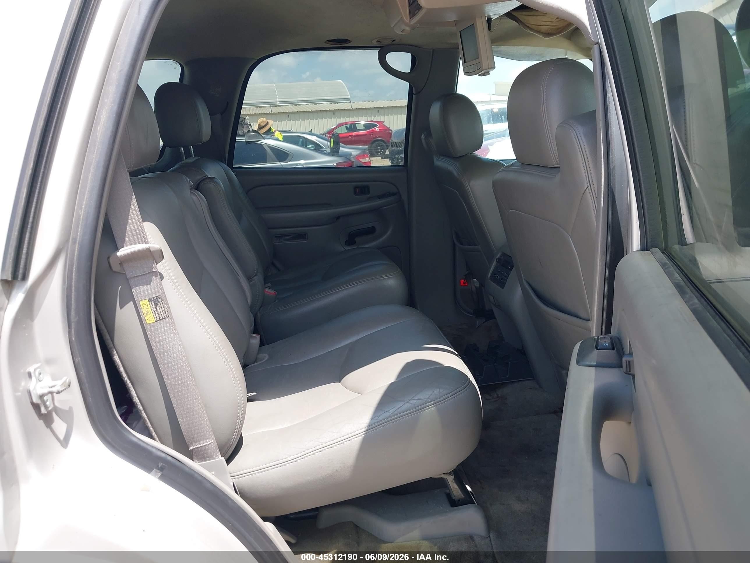 2004 Gmc Yukon Slt Gray vin: 1GKEC13Z54J249993