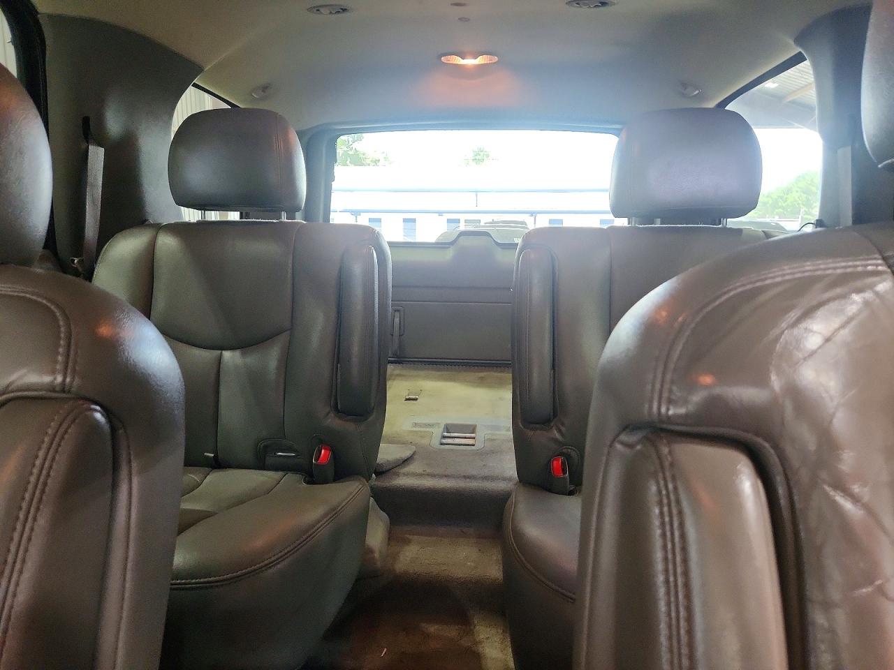 2006 Gmc Yukon Silver vin: 1GKEC13Z66J118753