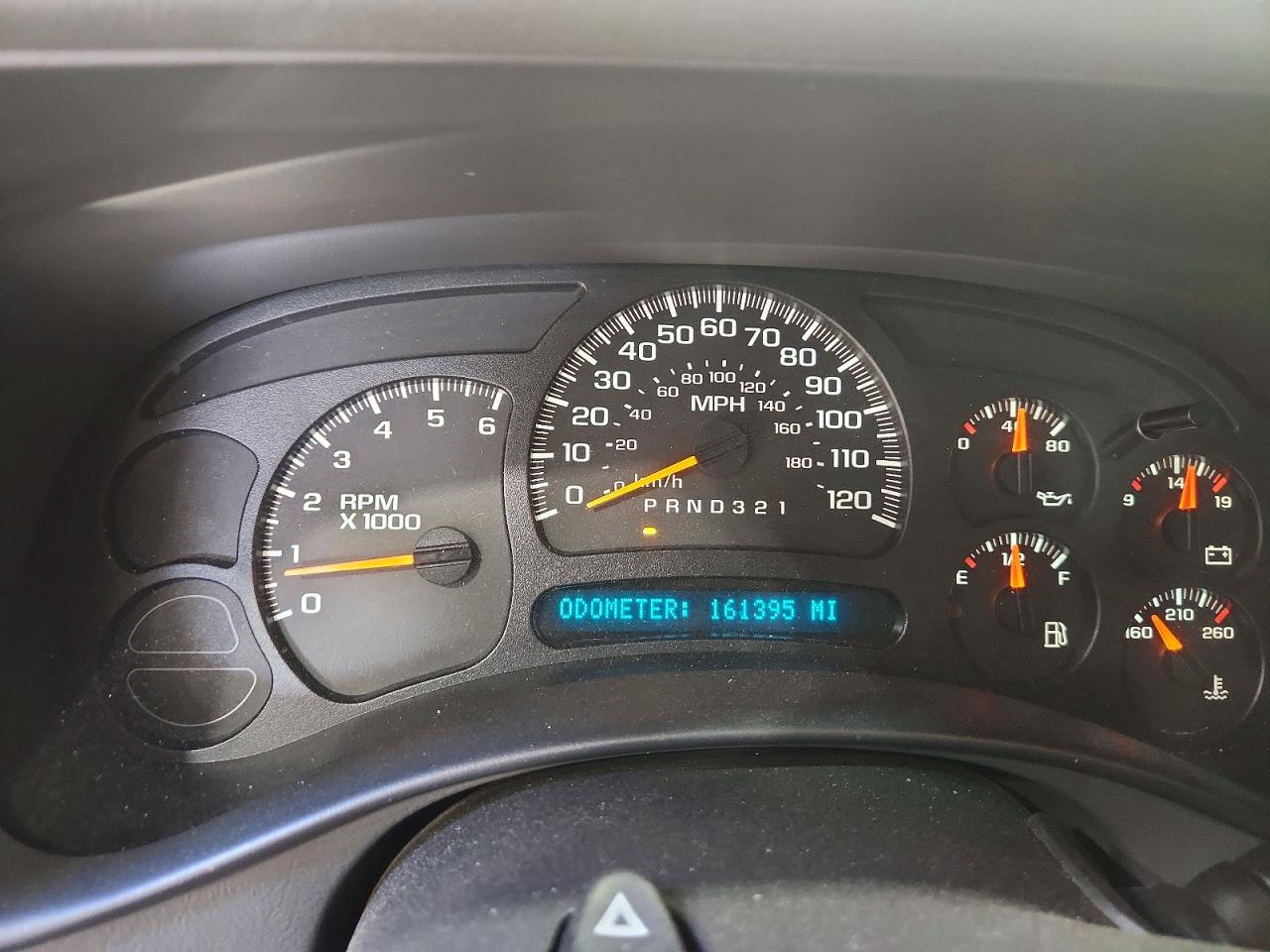 2006 Gmc Yukon Silver vin: 1GKEC13Z66J118753