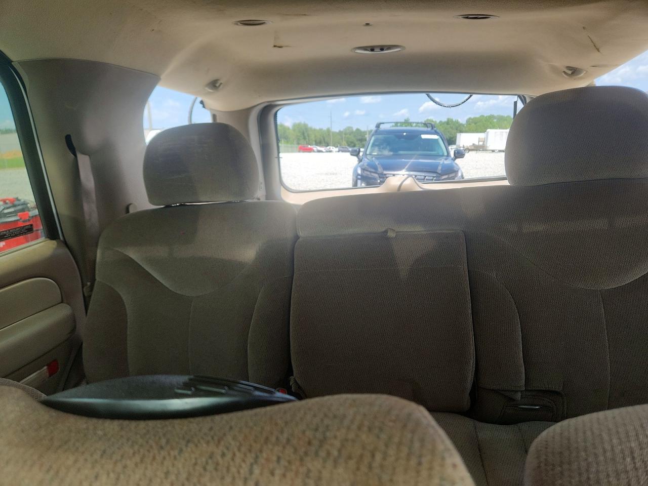 2002 Gmc Yukon White vin: 1GKEC13Z92R245864