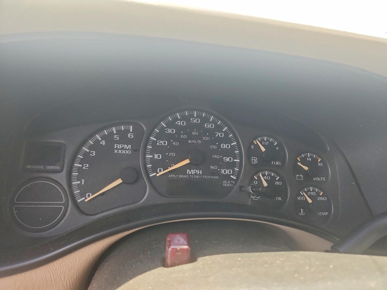 2002 Gmc Yukon White vin: 1GKEC13Z92R245864