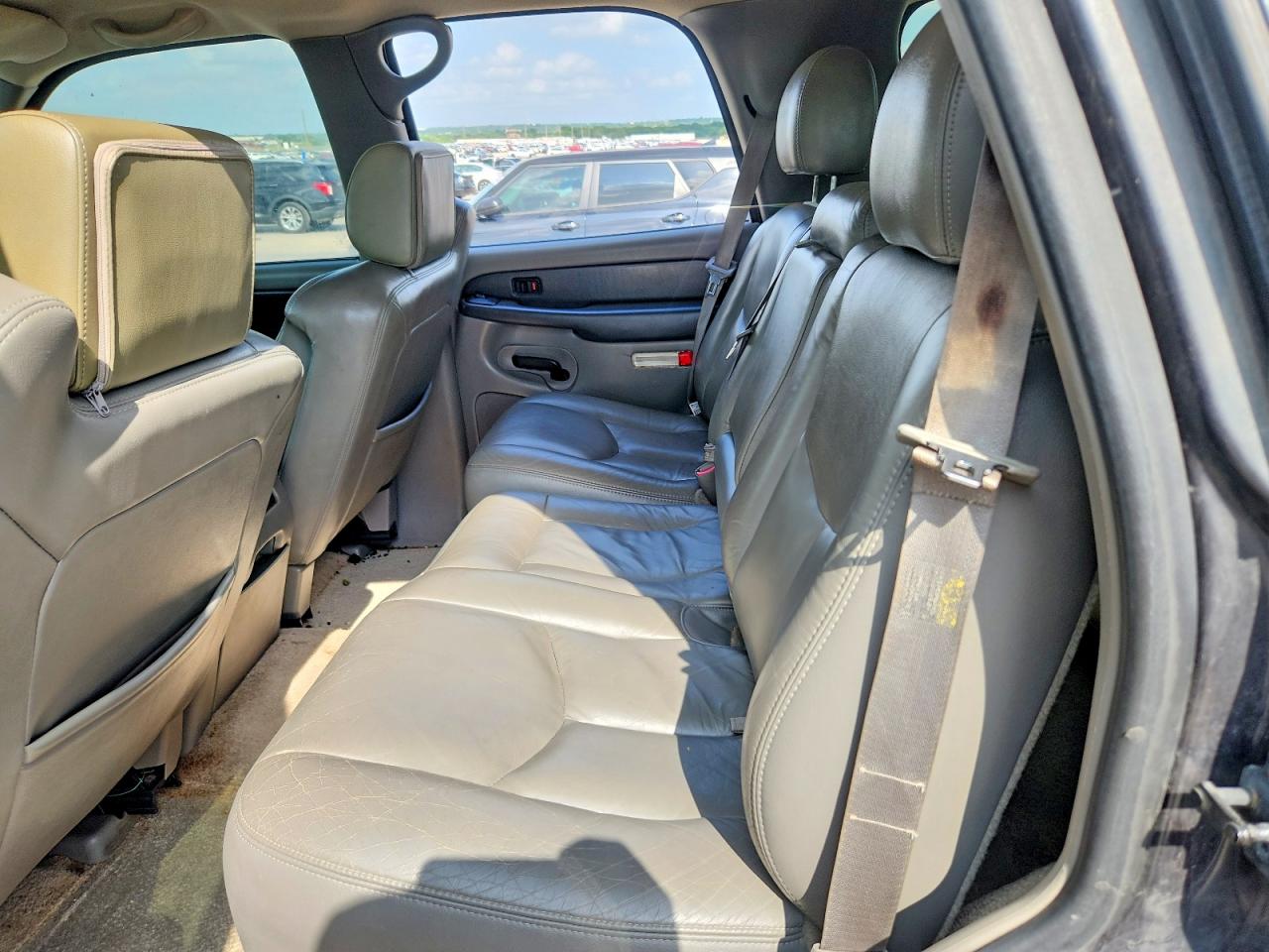 2003 Gmc Yukon Black vin: 1GKEC13ZX3J337291