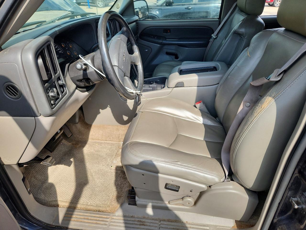 2003 Gmc Yukon Black vin: 1GKEC13ZX3J337291