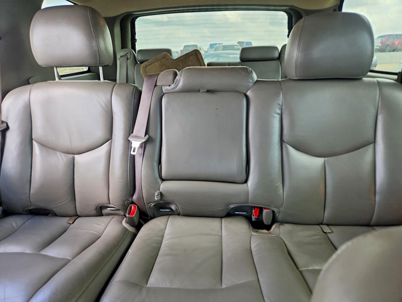 2003 Gmc Yukon Black vin: 1GKEC13ZX3J337291