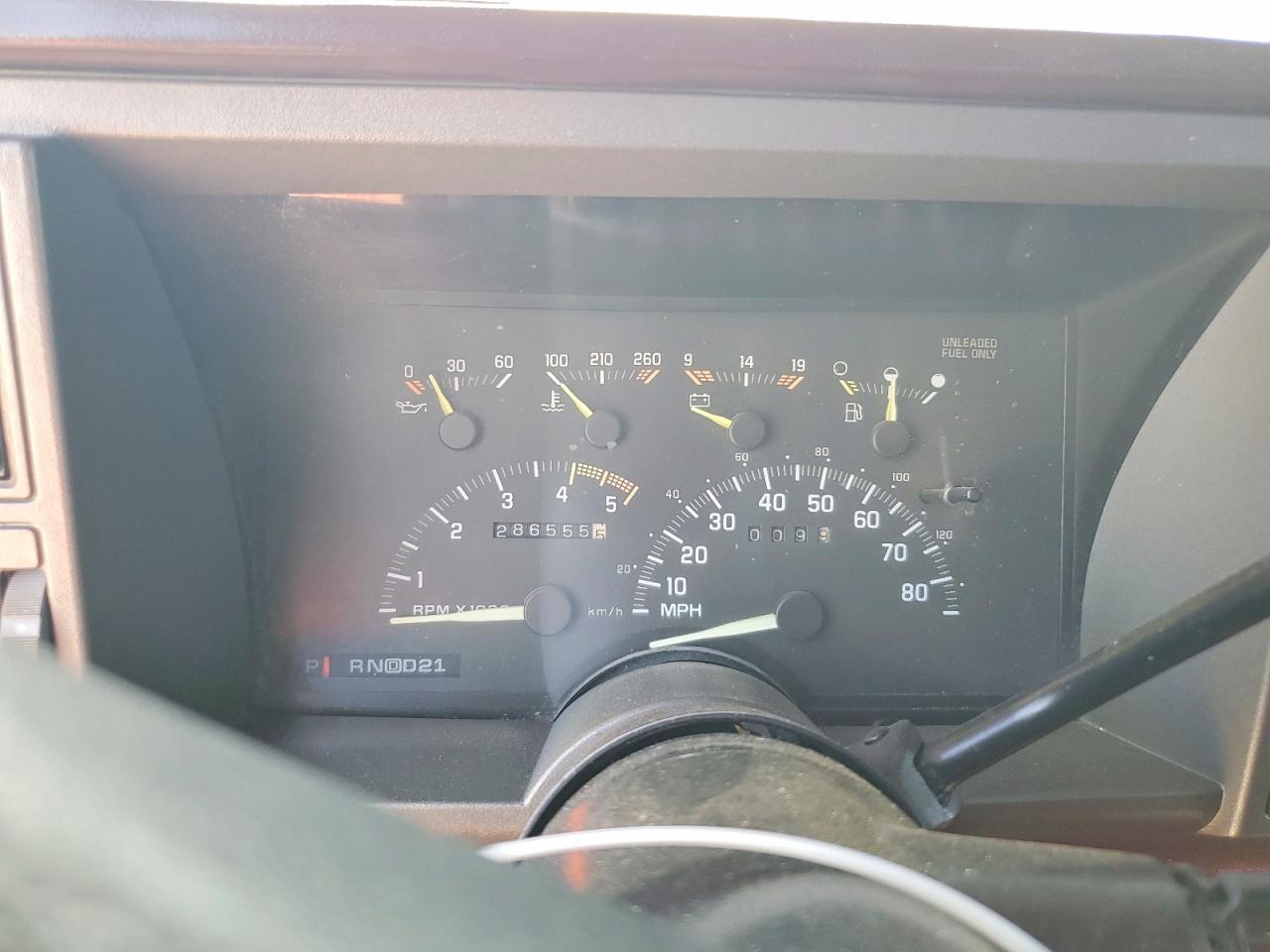 1992 Gmc Suburban C1500 Серый vin: 1GKEC16K2NJ728713