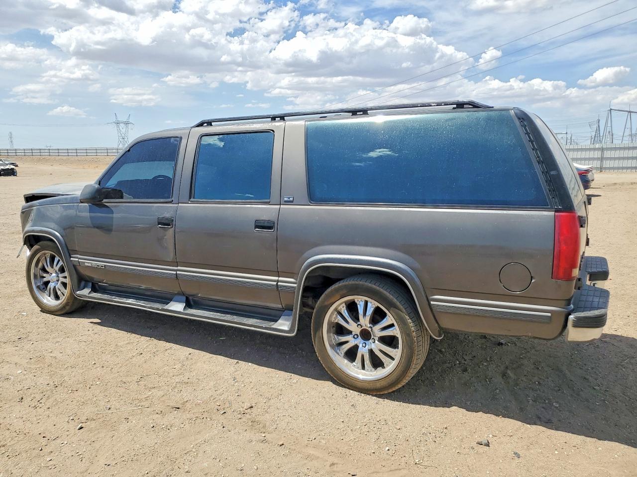 1992 Gmc Suburban C1500 Серый vin: 1GKEC16K2NJ728713